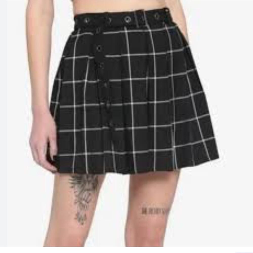 Hot Topic Black White Plaid Pleated Mini Skirt